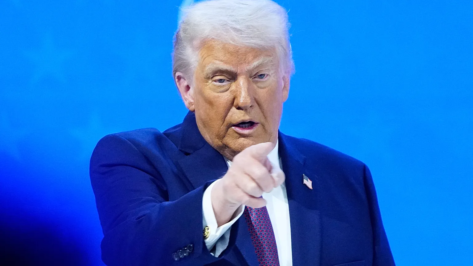 Trump'tan İran'a Gönderilen Gemilerle İlgili Açıklama: 'Anlaşma Olmazsa Sonuçlarını Göreceğiz'