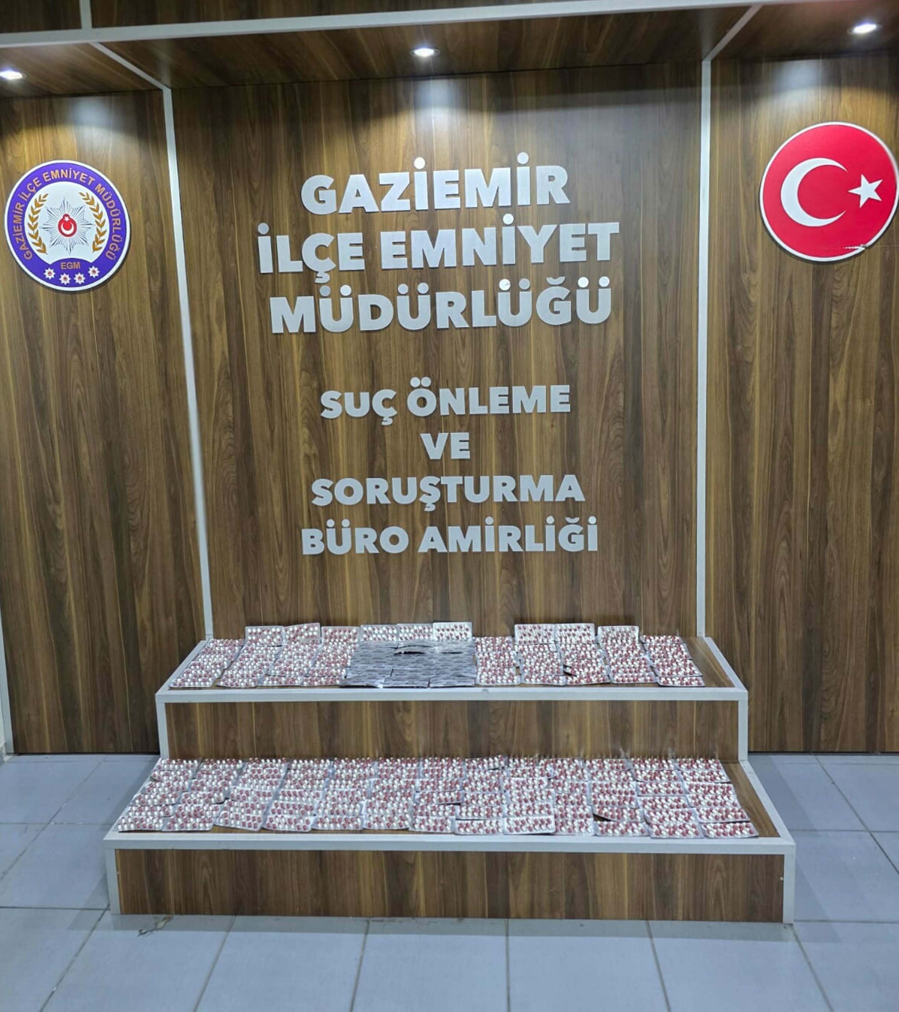Polis Ekipleri Evinde 2 Bin 226 Sentetik Hap Ele ile Yakaladı