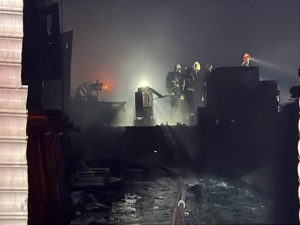 Kocaeli'de metal işleme tesisinde yangın paniği