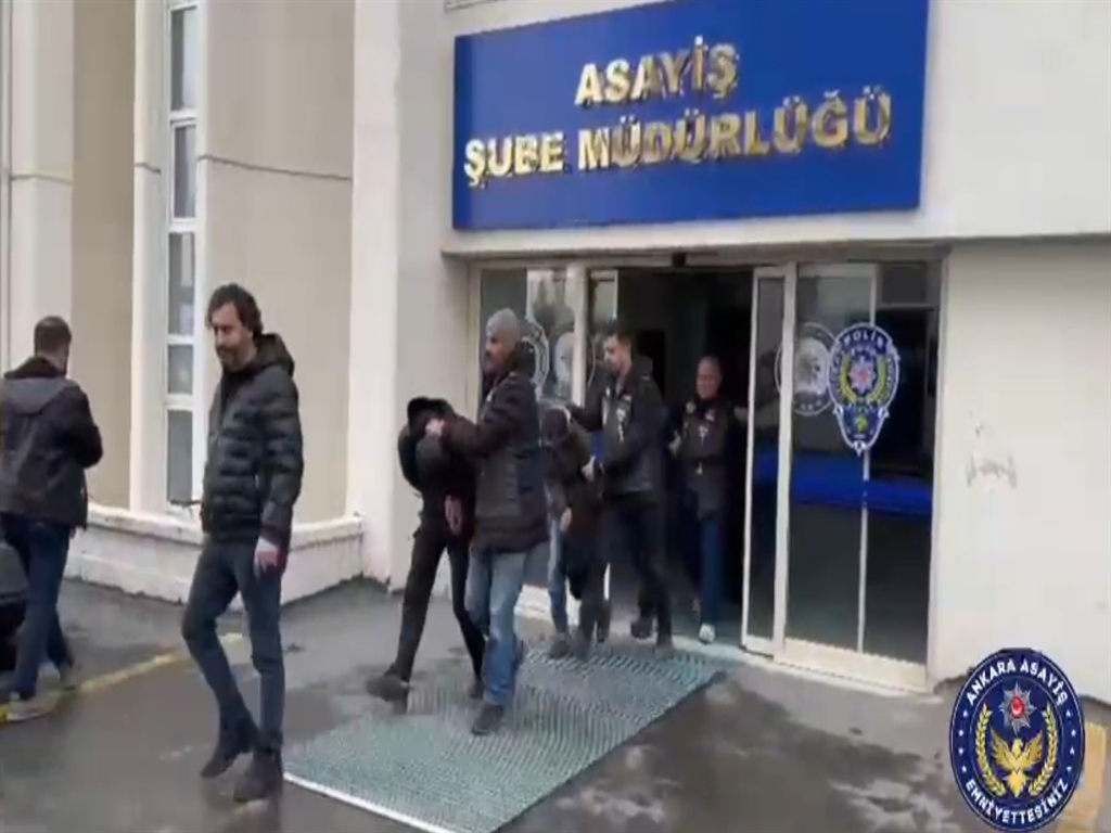 Ankara'da araç hırsızlığı çetesi çökertildi: 8 gözaltı