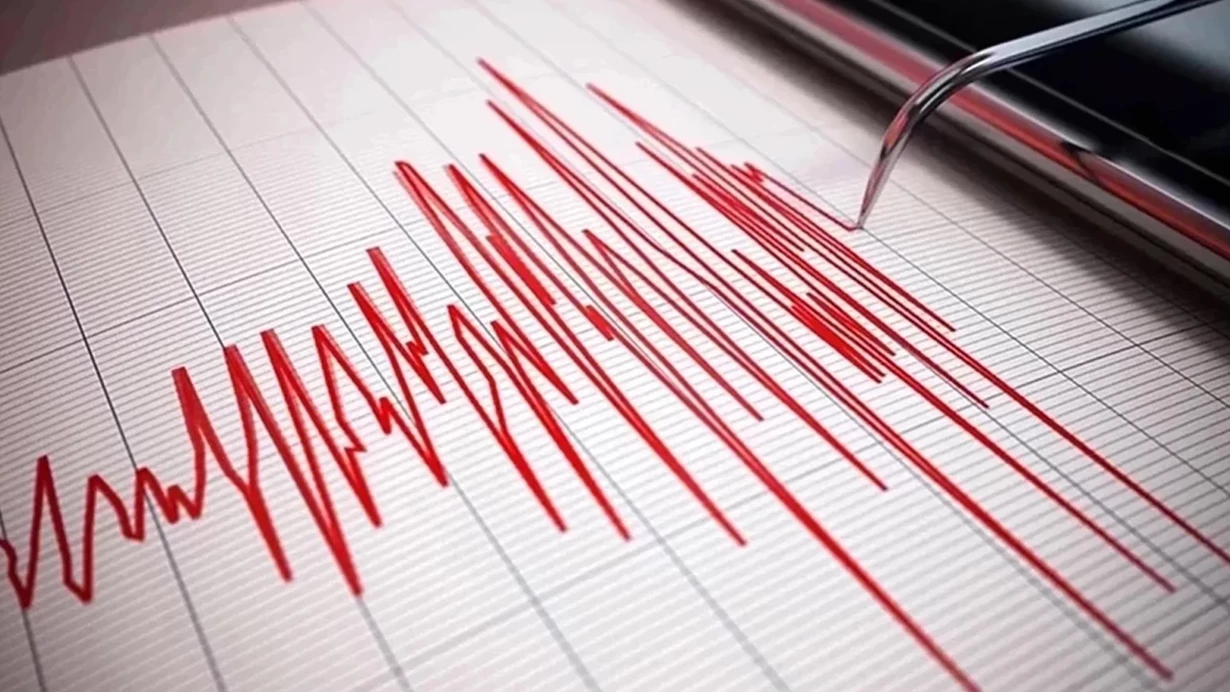 İran'ın güneyinde 5,2 büyüklüğünde deprem meydana geldi