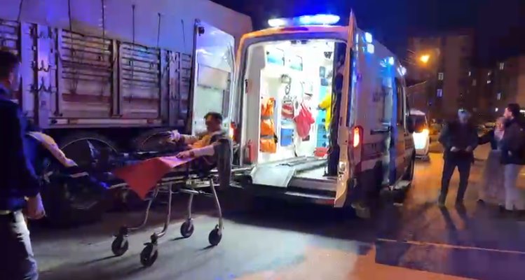 Çorum'da parkta bıçaklı kavga: 18 yaşındaki genç yaralandı