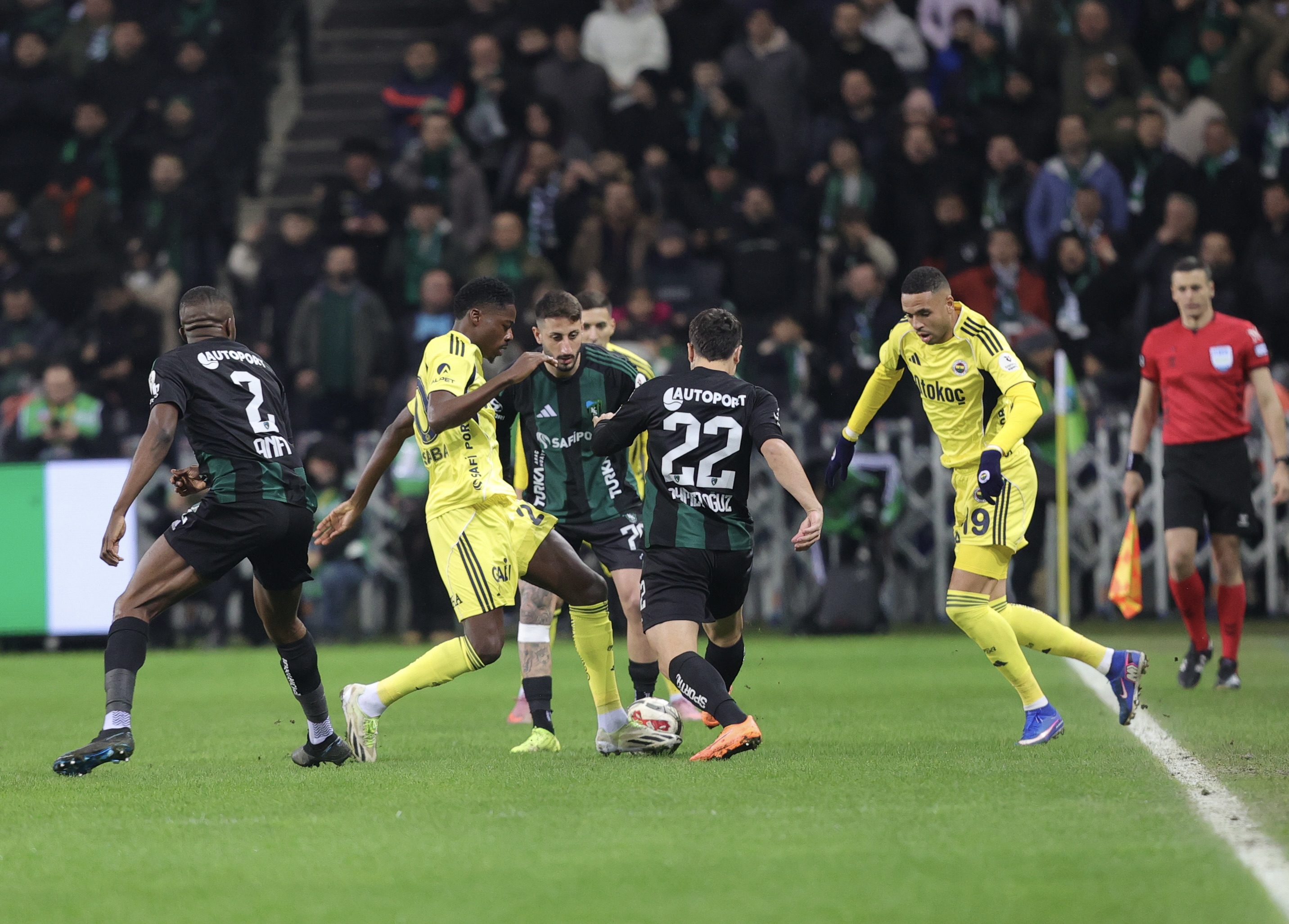 Fenerbahçe Asensio'nun golüyle devreyi önde kapattı!