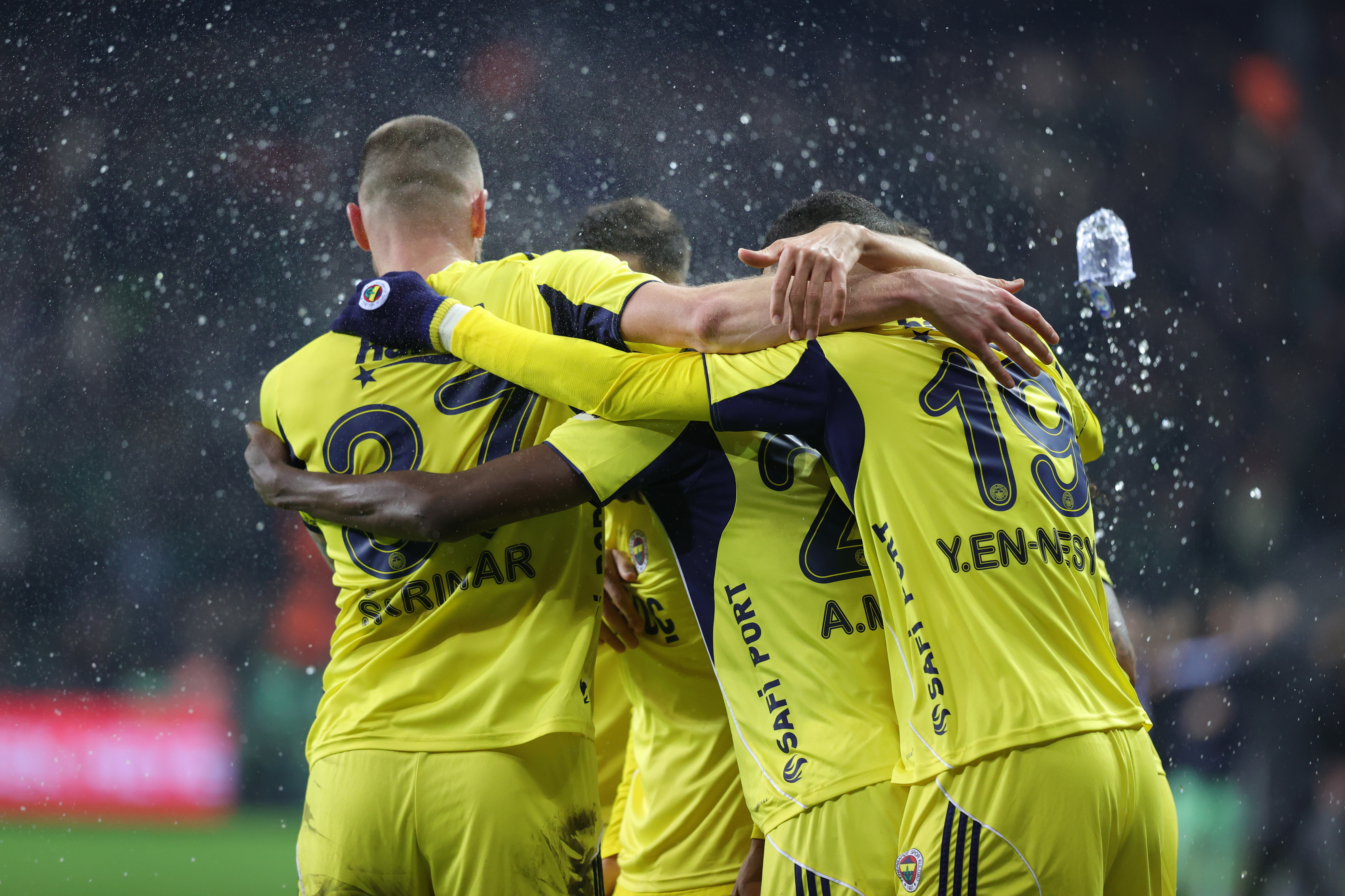Fenerbahçe deplasmanda Kocaeli'yi 2-0 mağlup etti!