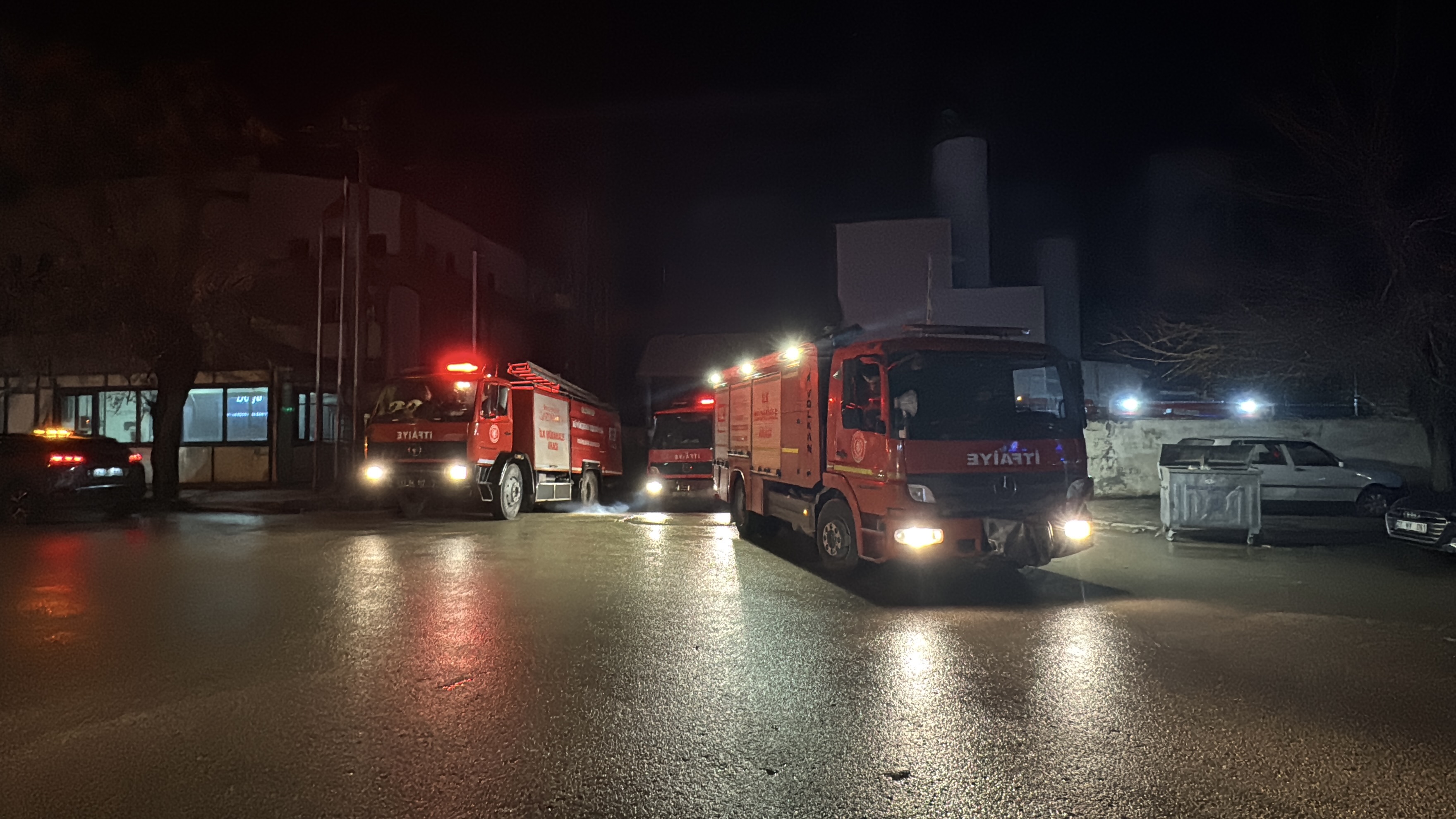 Gaziantep'te makarna fabrikasında çıkan yangın söndürüldü