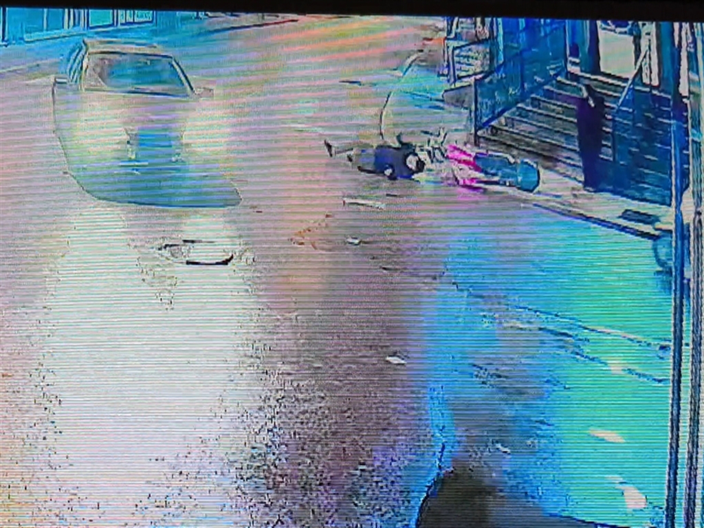 Edirne keşan'da motosiklet kazası: Yaralıyı sürücü hastaneye götürdü