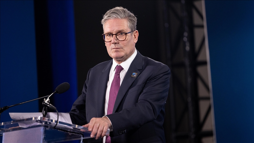 Epstein skandalı Starmer'ı sarsıyor: Mandelson krizi parti içi fırtına yarattı