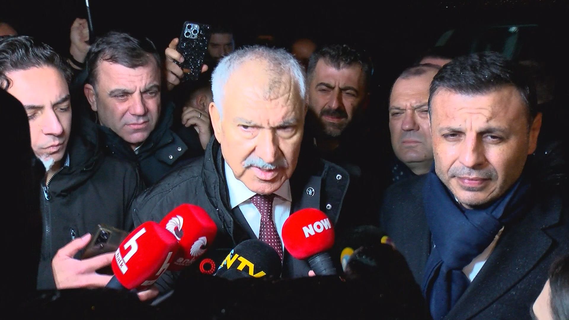 Adana Büyükşehir Belediyesi Başkanı Zeydan Karalar cezaevinden tahliye edildi