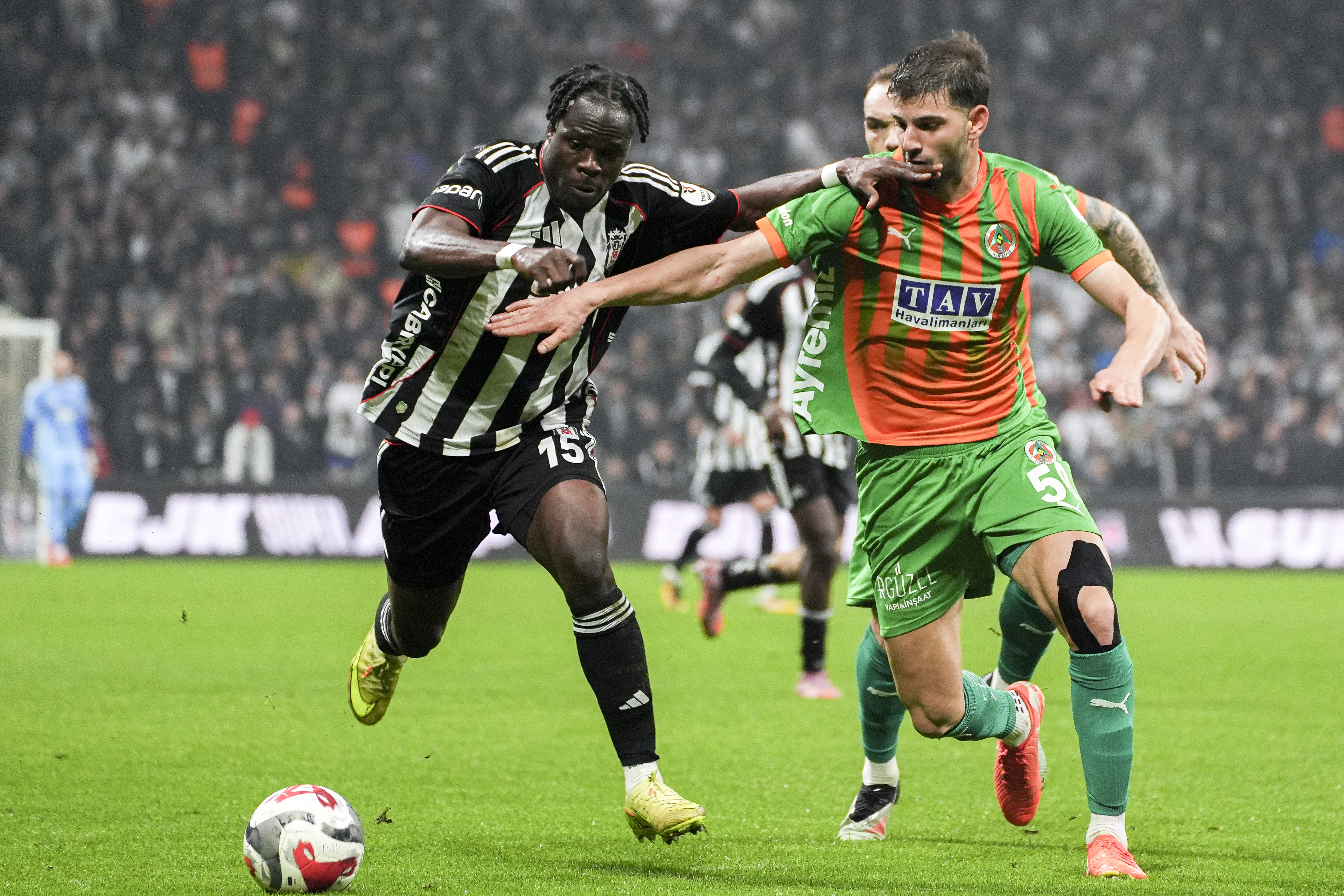 Beşiktaş, Alanyaspor karşısında 2 puan bıraktı