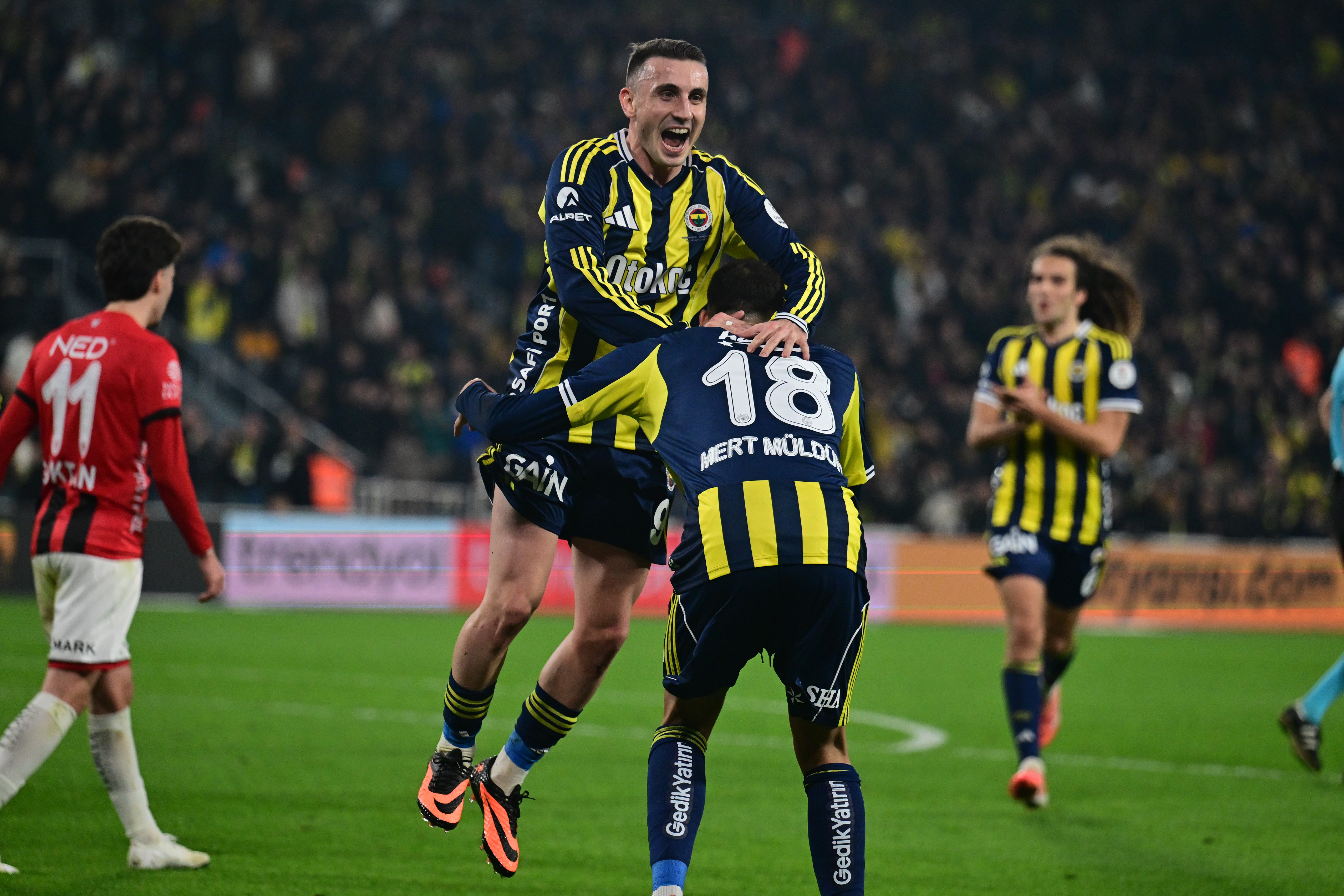 Fenerbahçe evinde hata yapmadı!