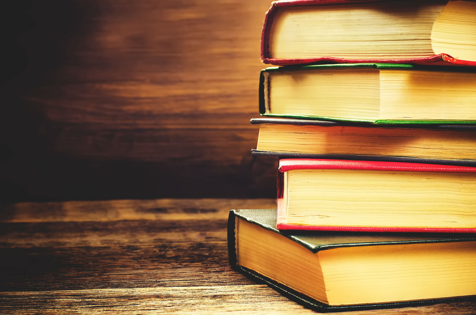 Kütüphanenizde mutlaka yer açmanız gereken 10 modern klasik
