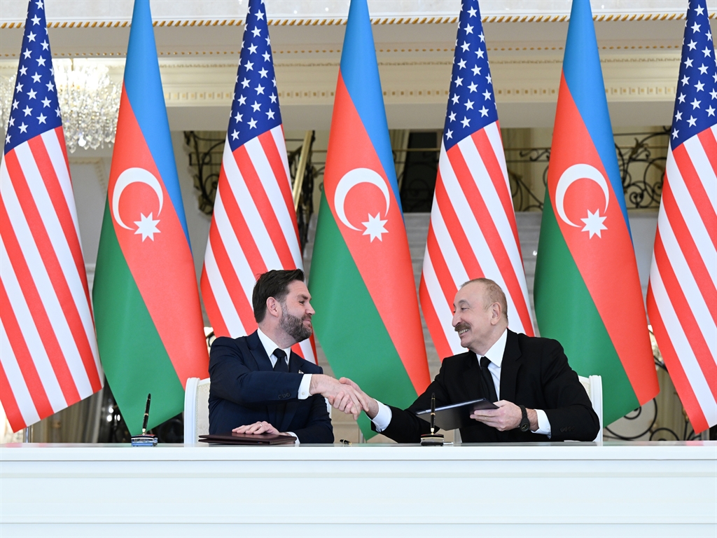ABD Başkan Yardımcısı JD Vance Azerbaycan'da resmi temaslarda bulundu