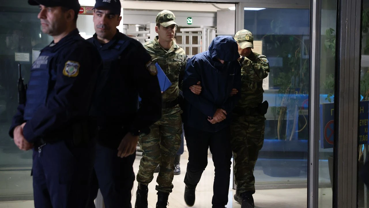 Çin'e askeri bilgi sızdıran Yunan askeri hakkında tutuklama kararı verildi