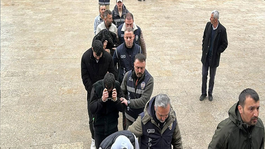 Casperlar'ın kritik ismini yurt dışına kaçıranlar yakalandı! 