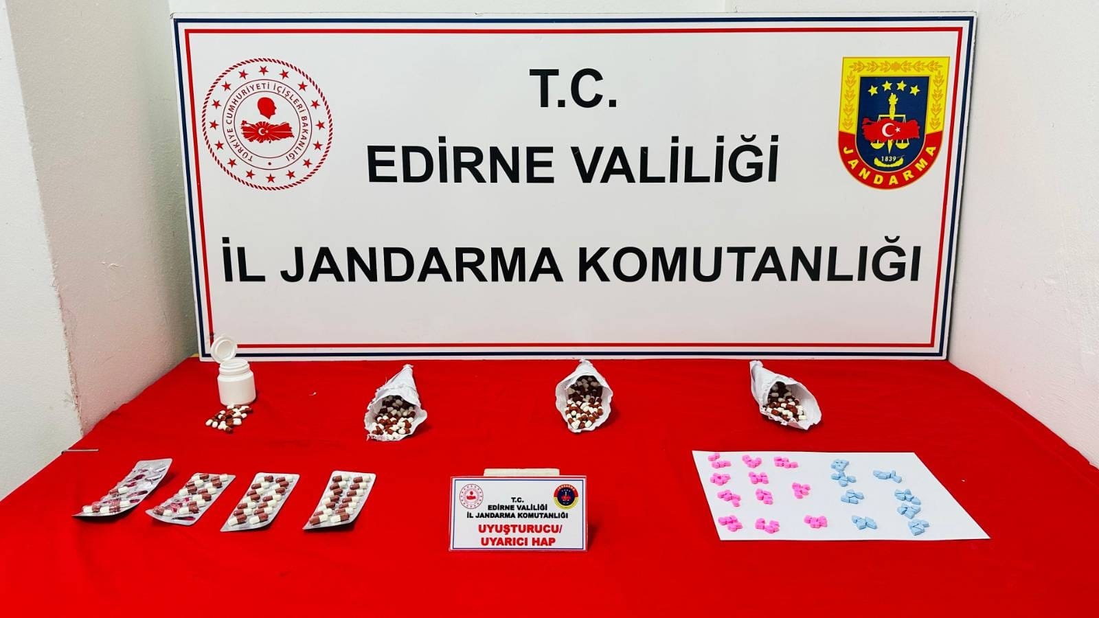 Edirne'de uyuşturucu operasyonunda karı-koca gözaltına alındı