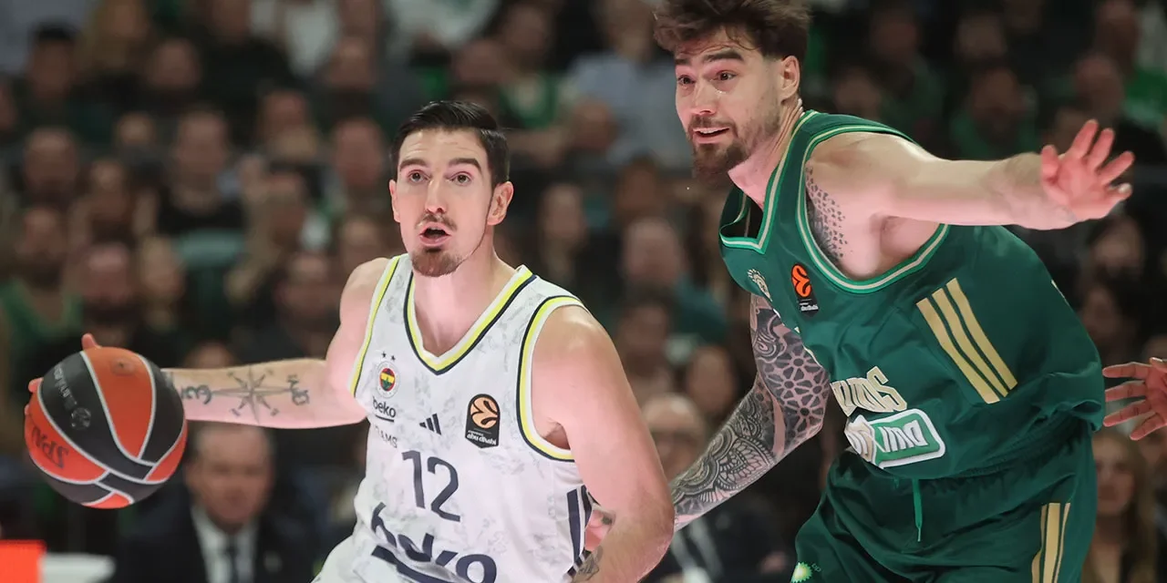 Fenerbahçe Beko Panathinaikos'u son saniye basketiyle devirdi