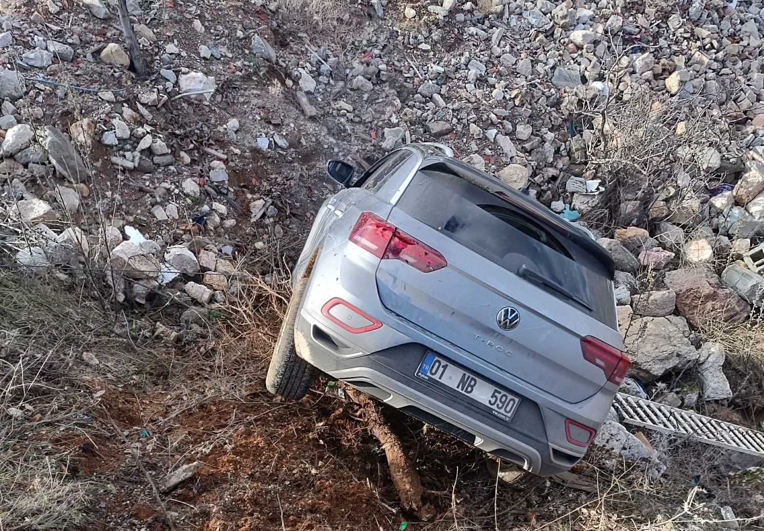Adıyaman'da devrilen araçta 4 kişi yaralandı