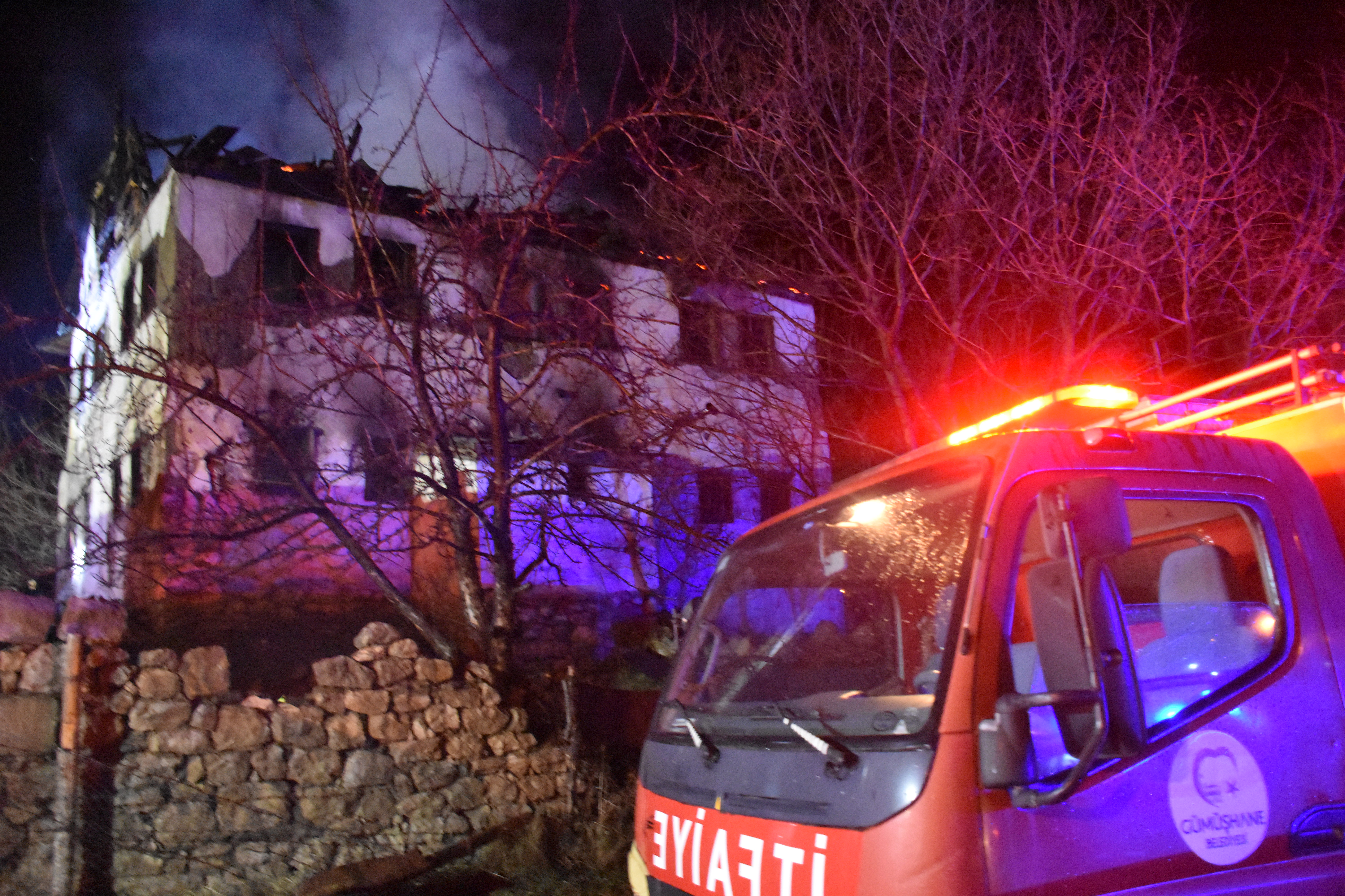 Gümüşhane'de müstakil evde çıkan yangında 1 kişi hayatını kaybetti