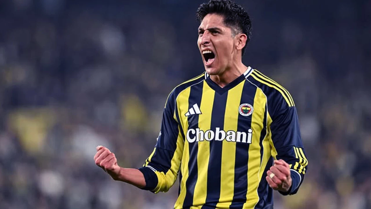Fenerbahçe'de Edson Alvarez ameliyat oldu