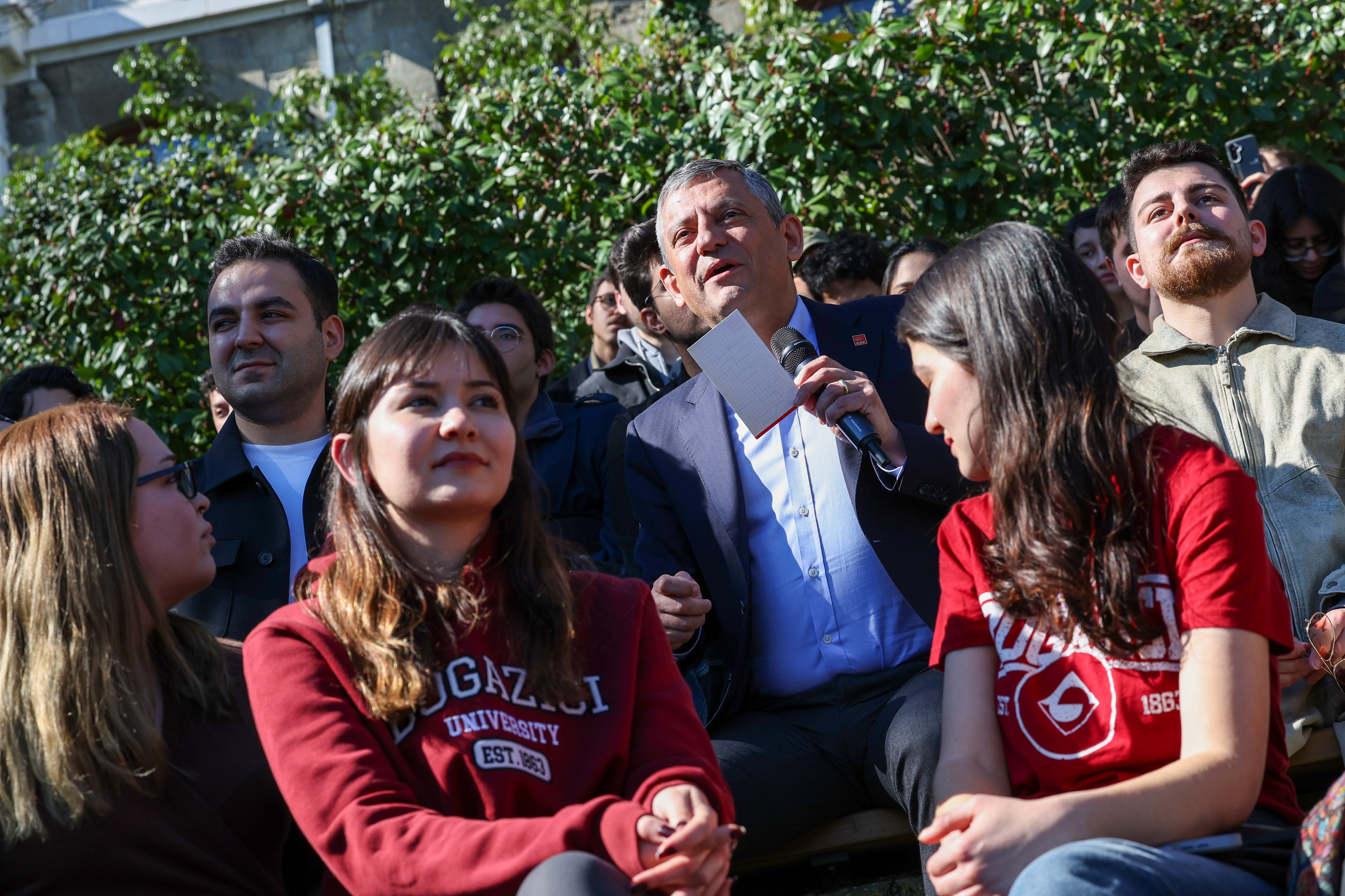 CHP Lideri Özgür Özel'den Boğaziçi Üniversitesi'ne destek ziyareti