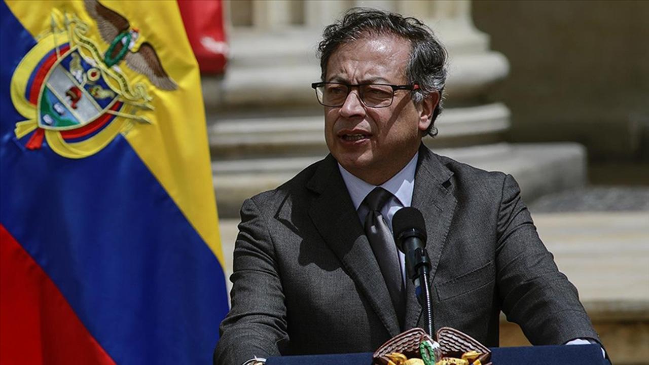 Kolombiya lideri Petro, El Salvador açıklarında 17 tona yakın kokainin ele geçirildiğini duyurdu