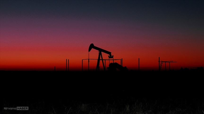 ABD'nin ham petrol stokları 3,5 milyon varil artış gösterdi