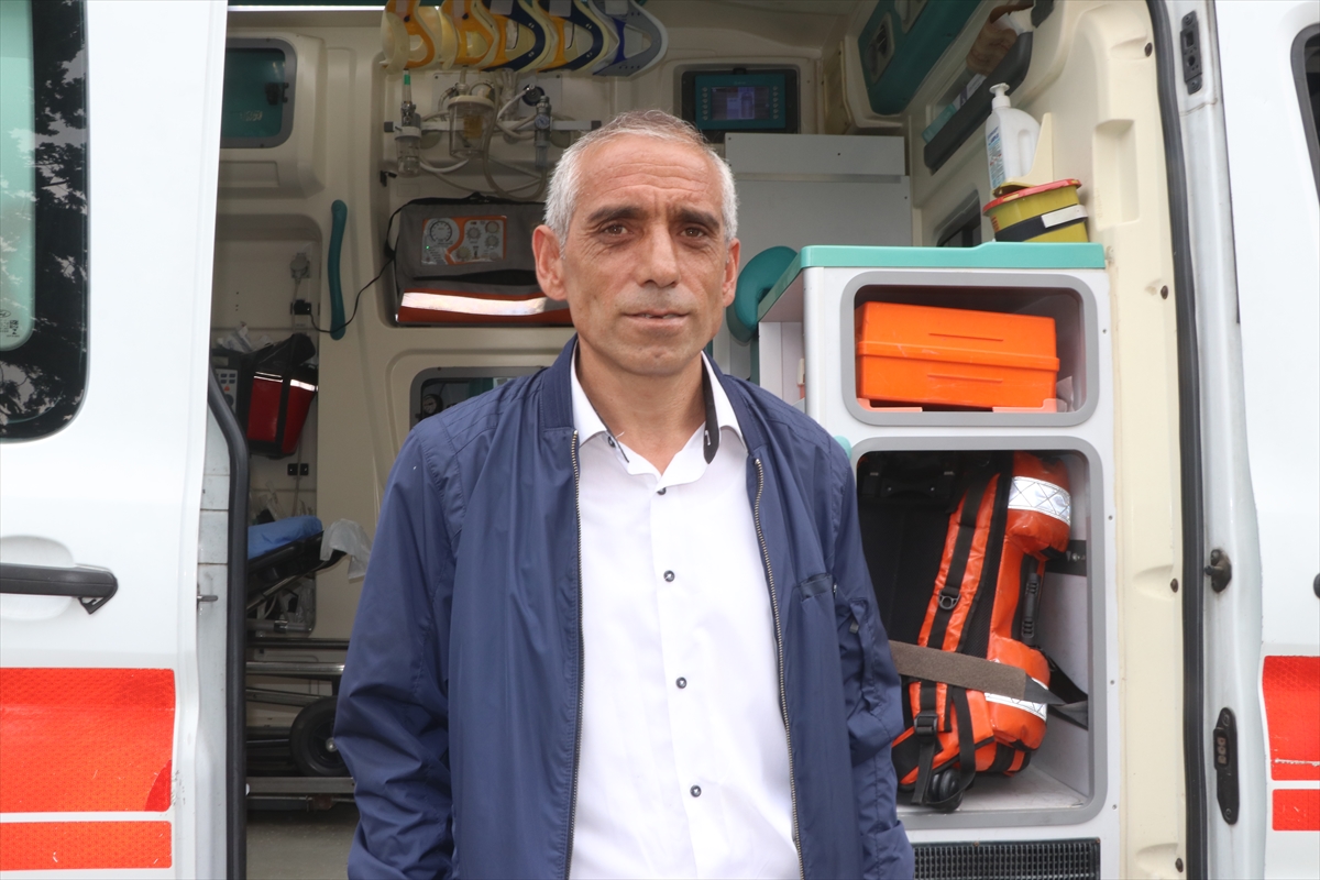 Rize'de Deli Bal Zehirlenmesi Sonrası Doktorlara Minnet Dolu Ziyaret