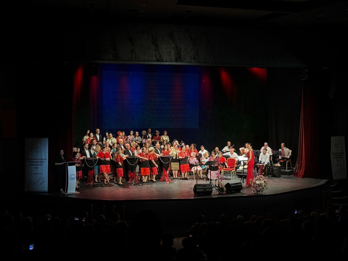 Üsküdar Vuslat Türk Müziği Topluluğu, Büyüleyen Bir Müzik Akşamı Sundu