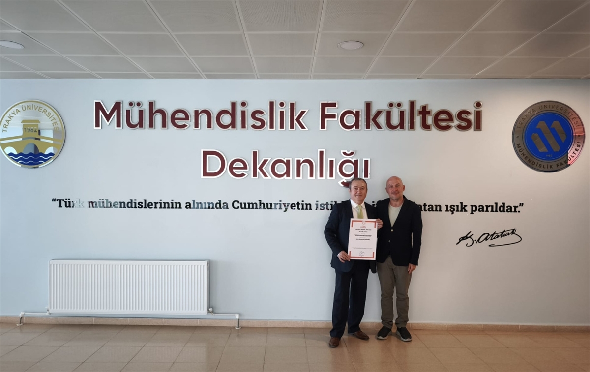 Trakya Üniversitesi'ndeki Yenilikçi Temizlik Robotu Enerji Sektöründe Devrim Yaratıyor