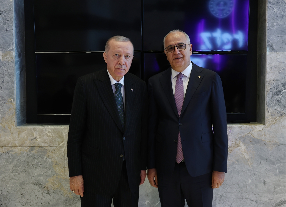 Cumhurbaşkanı Erdoğan'dan TVF Başkanı Üstündağ'a Önemli Tebrik
