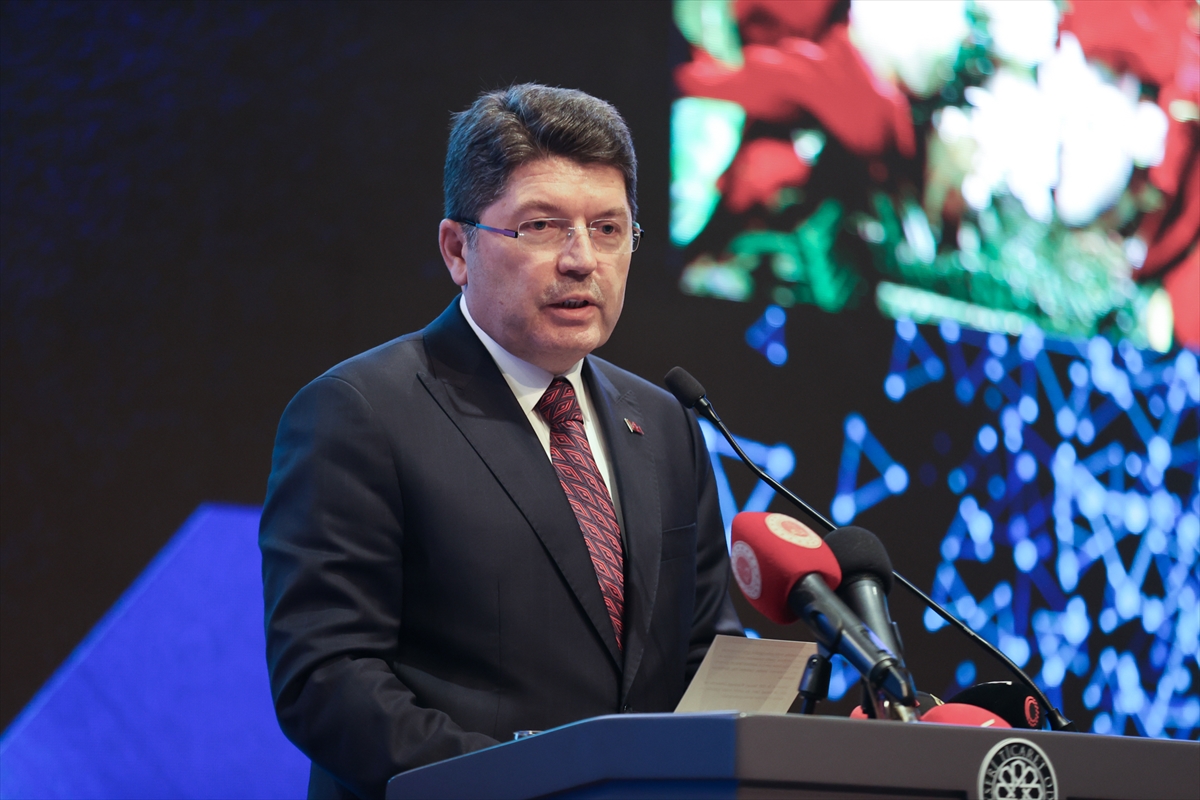 Kayseri'de Adalet ve İş Dünyasının Geleceği Tartışıldı