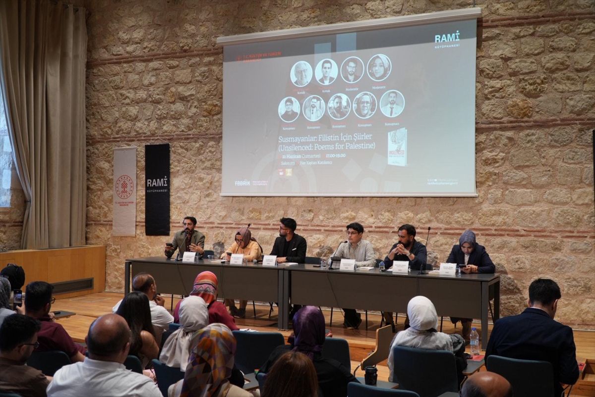 Filistin'e Şiirle Destek Verenler İstanbul'da Bir Araya Geldi