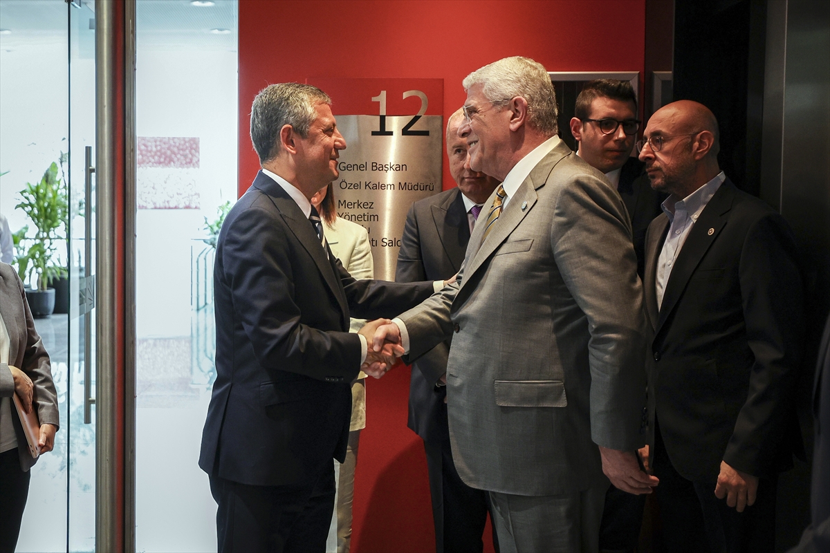 CHP ve İYİ Parti Liderlerinden Kritik Görüşme