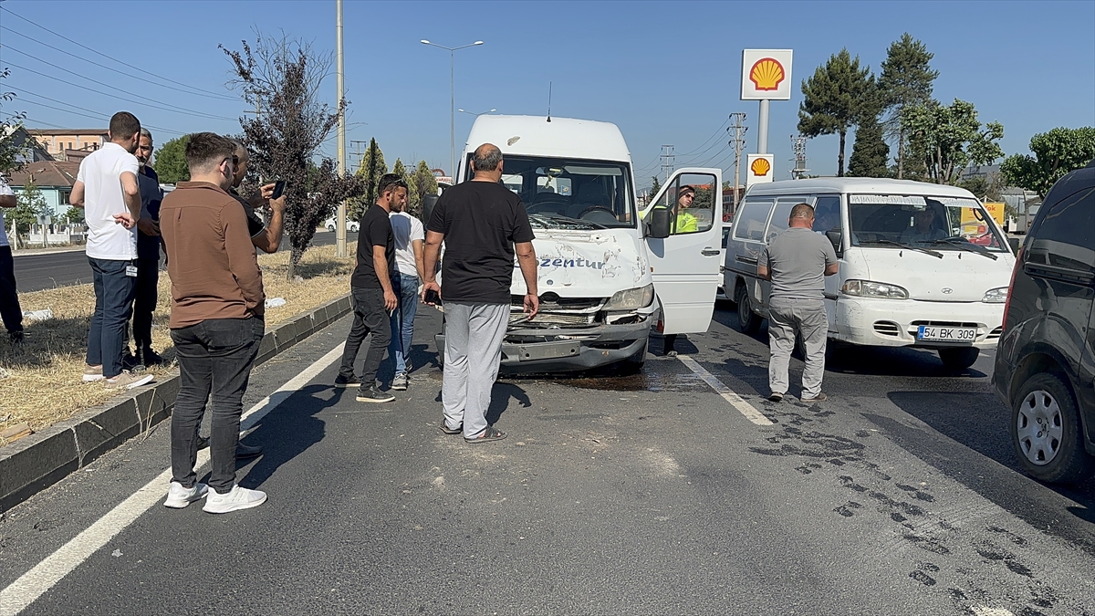Düzce'de Zincirleme Kazada 6 İşçi Yaralandı