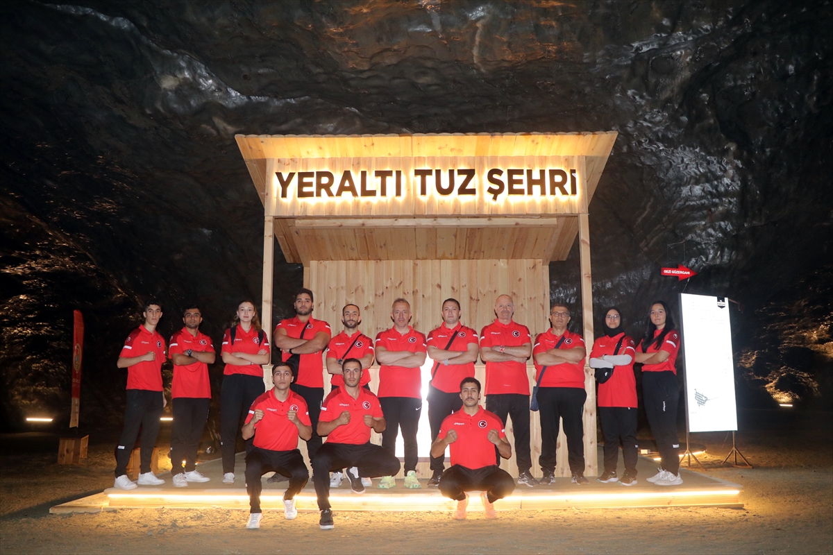 Savate Combat Milli Takımı, Tuz Mağarasında Eşsiz Bir Antrenman Deneyimi Yaşadı