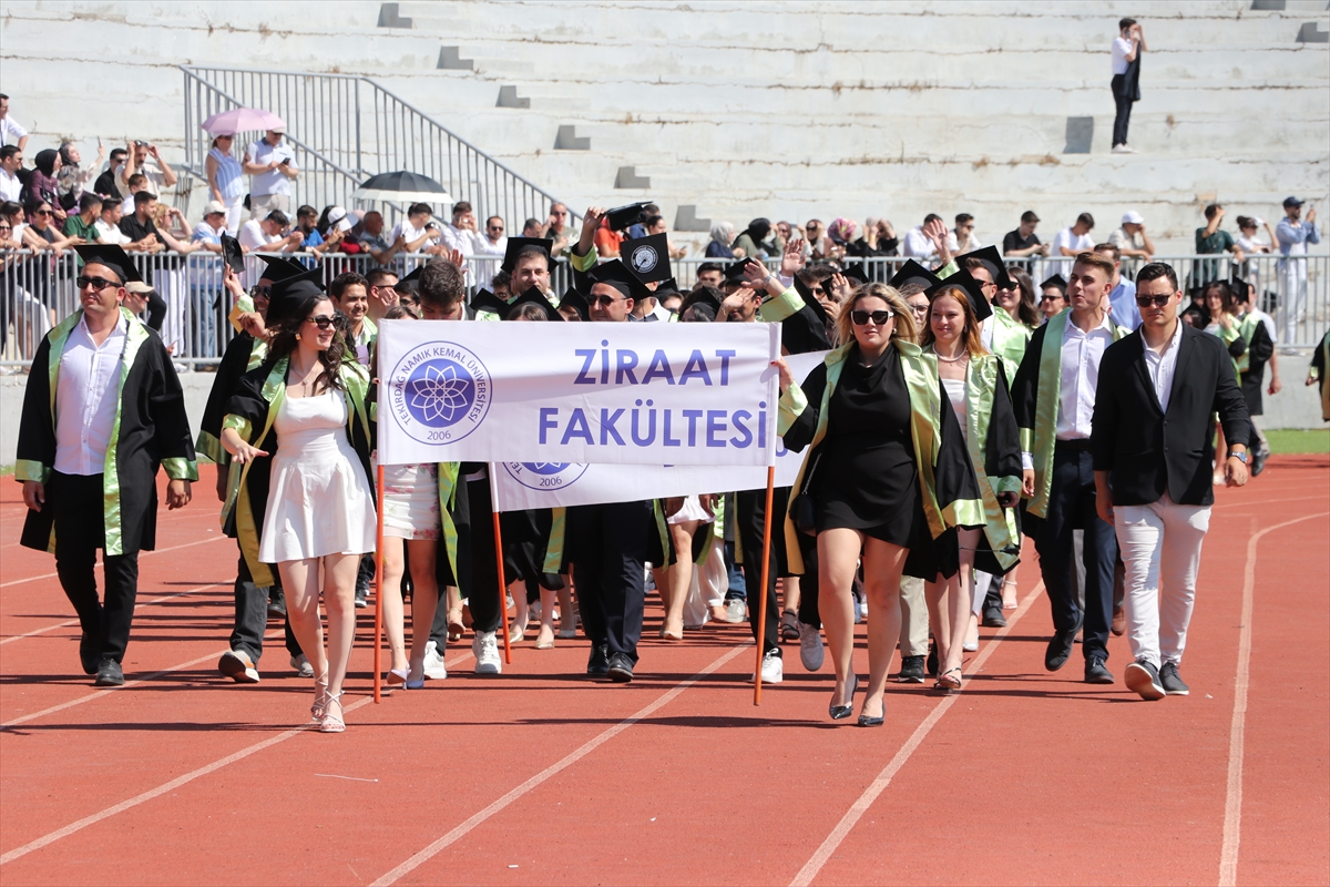 Tekirdağ Namık Kemal Üniversitesi'nde Coşkulu Mezuniyet