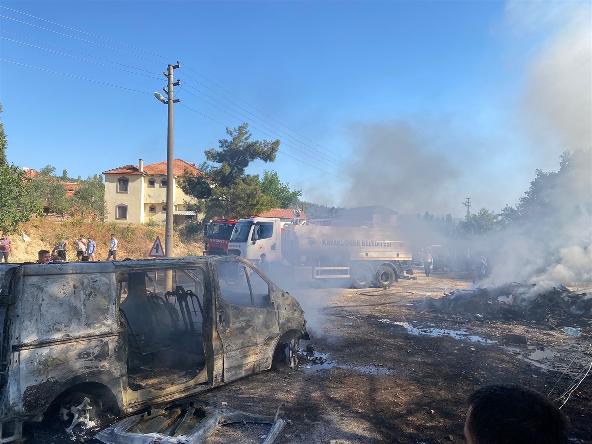 Muğla'nın Kavaklıdere İlçesinde Orman Yangını Kontrol Altına Alındı