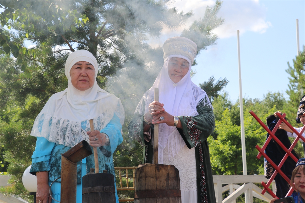Kazakistan'ın Geleneksel Mirası Kımız Festivali Hayran Bıraktı