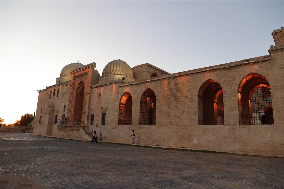Mardin'de Tarih ve Barış Konuşuldu Mardin-Kudüs İlişkisi Ele Alındı