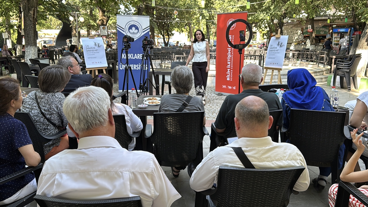 Kırklareli'nde Bilim Kafe'de Şekerin Vücut Üzerindeki Etkileri Detaylandırıldı