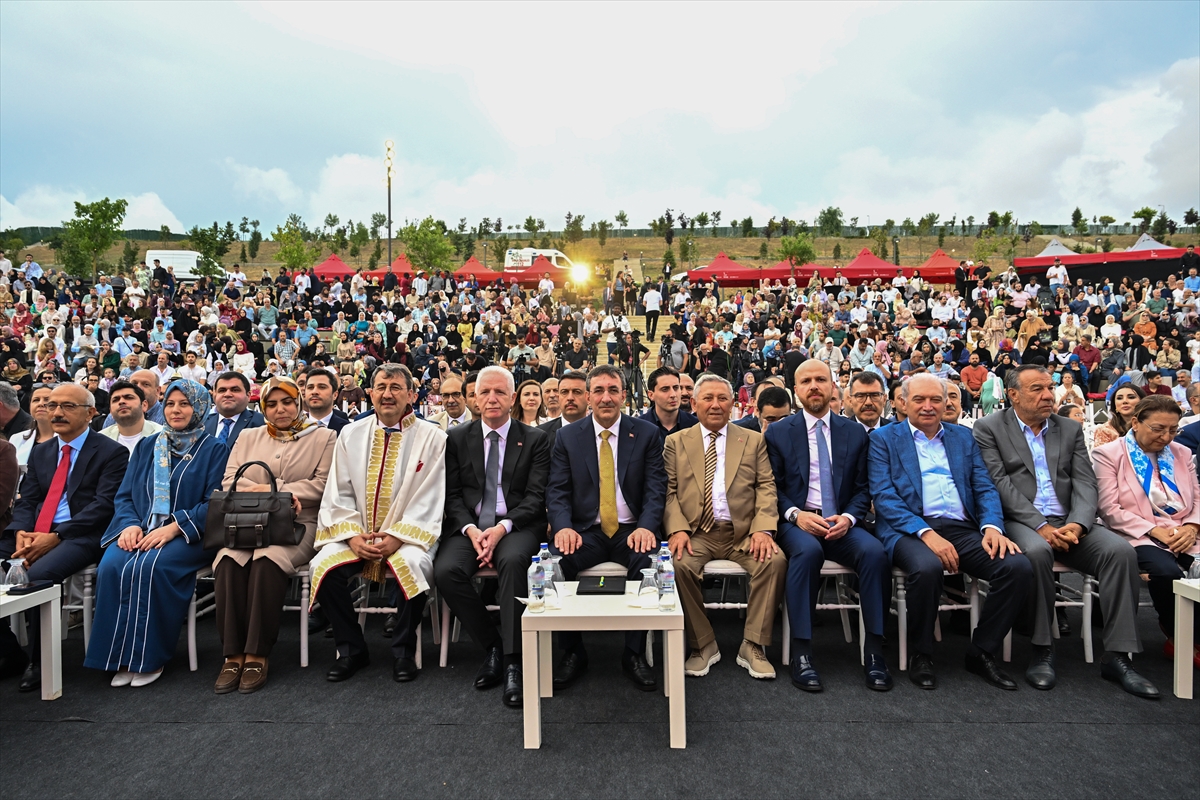 Cumhurbaşkanı Yardımcısı Yılmaz'dan Mezuniyet Töreninde Güçlü Mesajlar