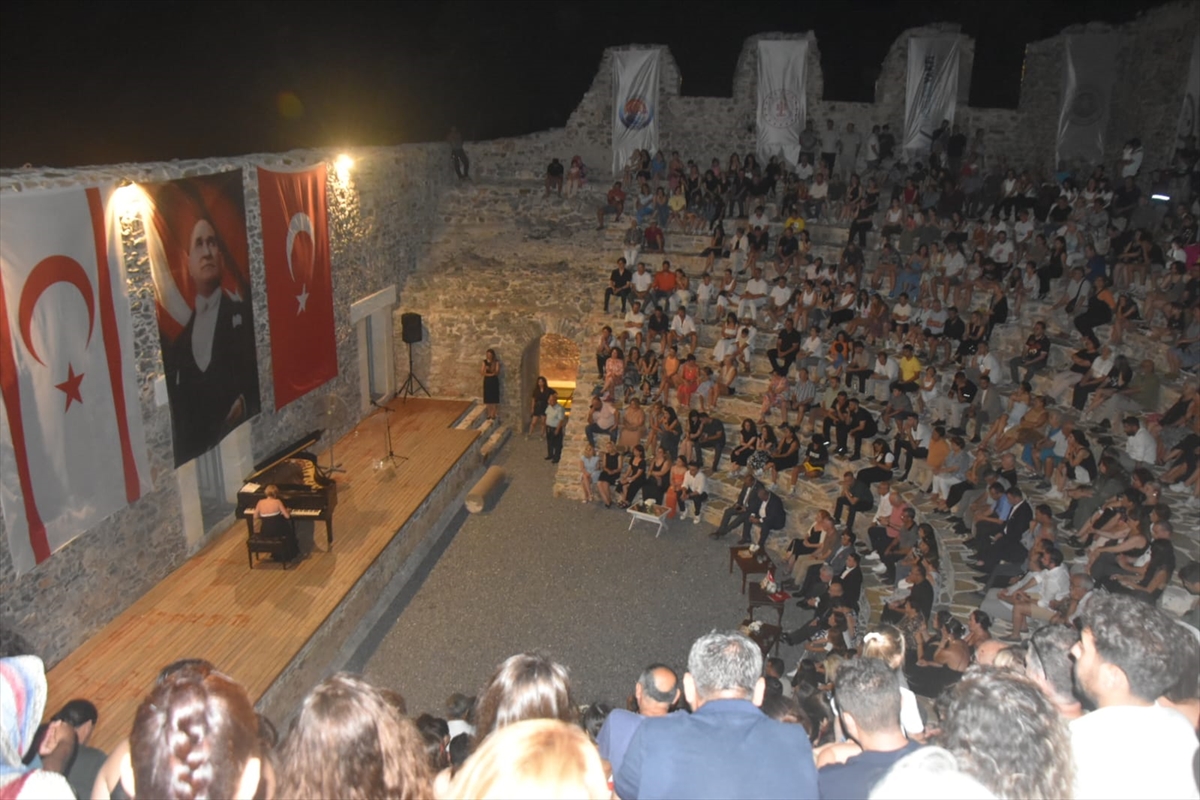 Piyanist Rüya Taner Anemurium Antik Kenti'nde Unutulmaz Bir Gece Yaşattı