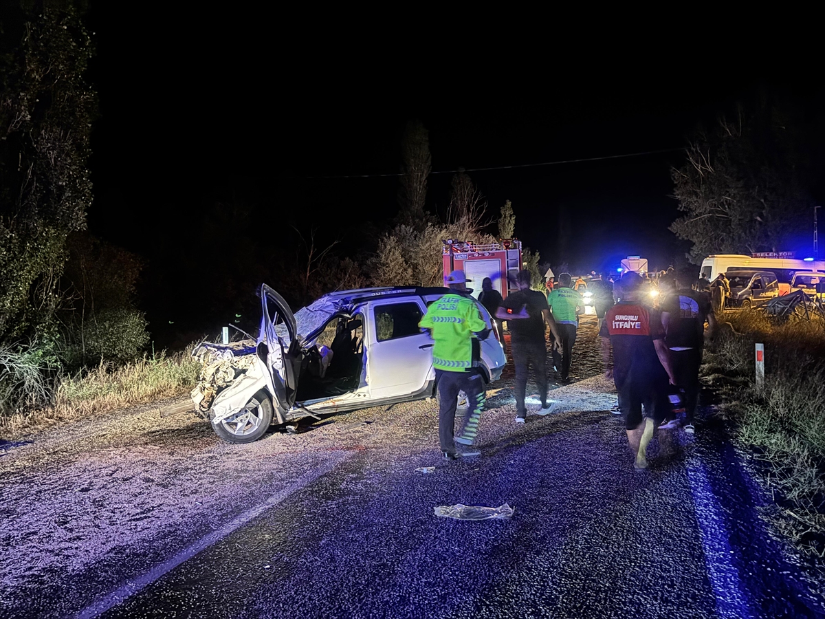 Çorum'da Cip ve Traktör Kazasında 5 Kişi Hastaneye Kaldırıldı