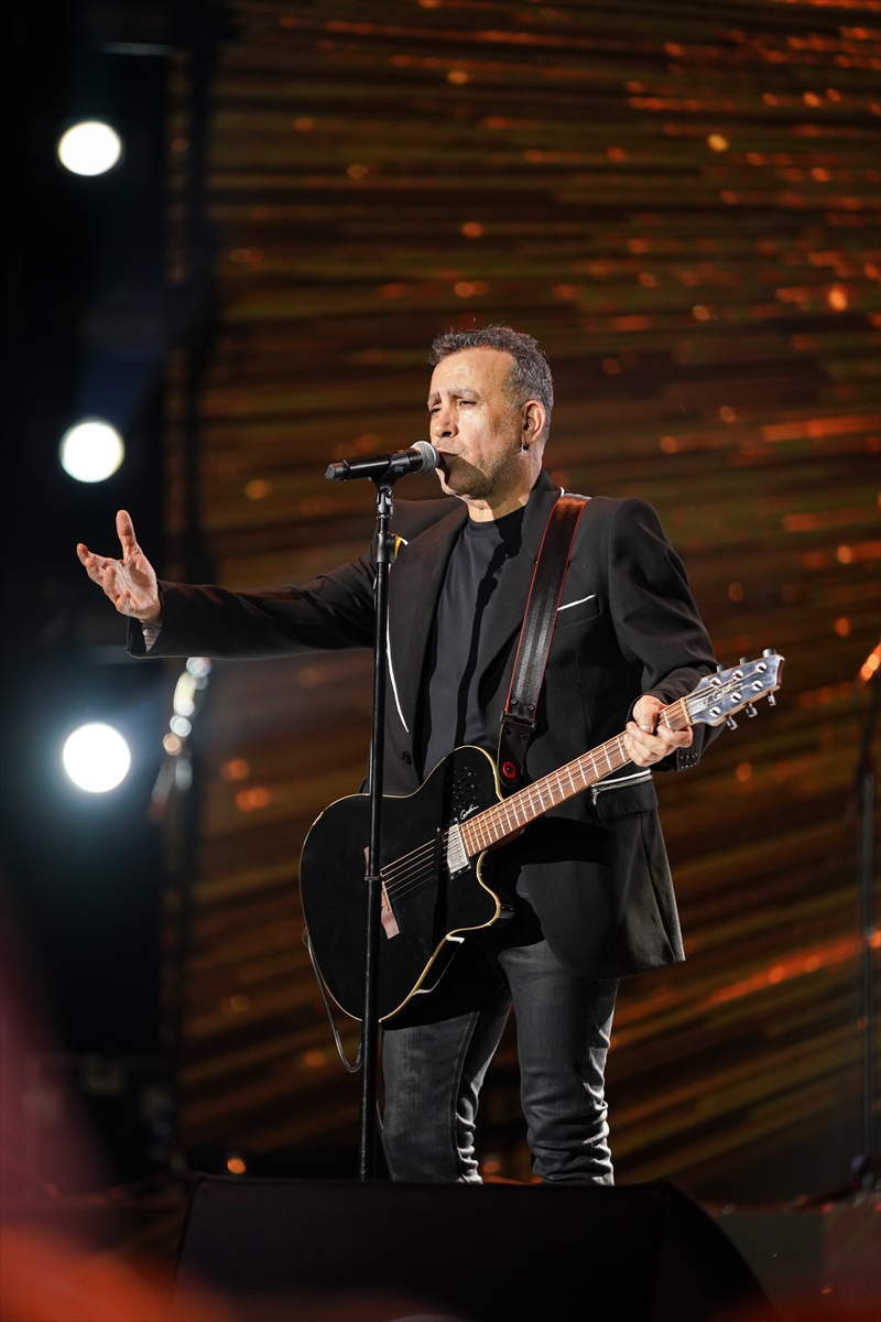 Haluk Levent'ten 30. Yılında Harbiye'de Unutulmaz Gece