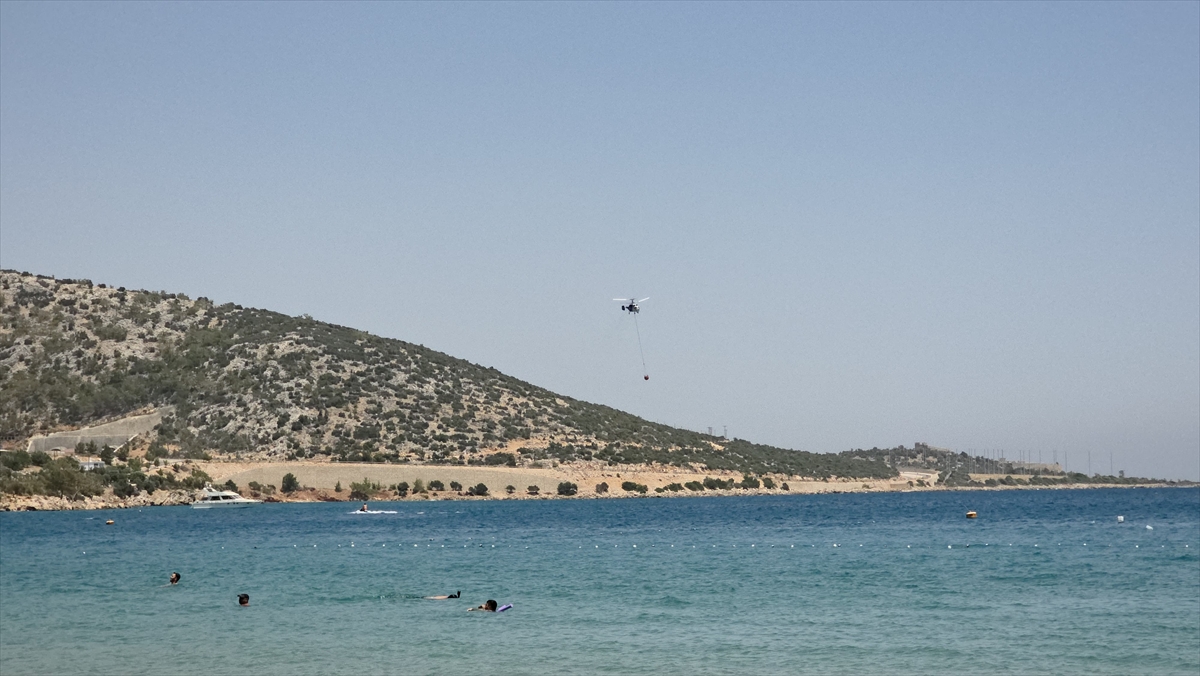 Mersin Silifke'de Çıkan Orman Yangınına Müdahale Sürüyor