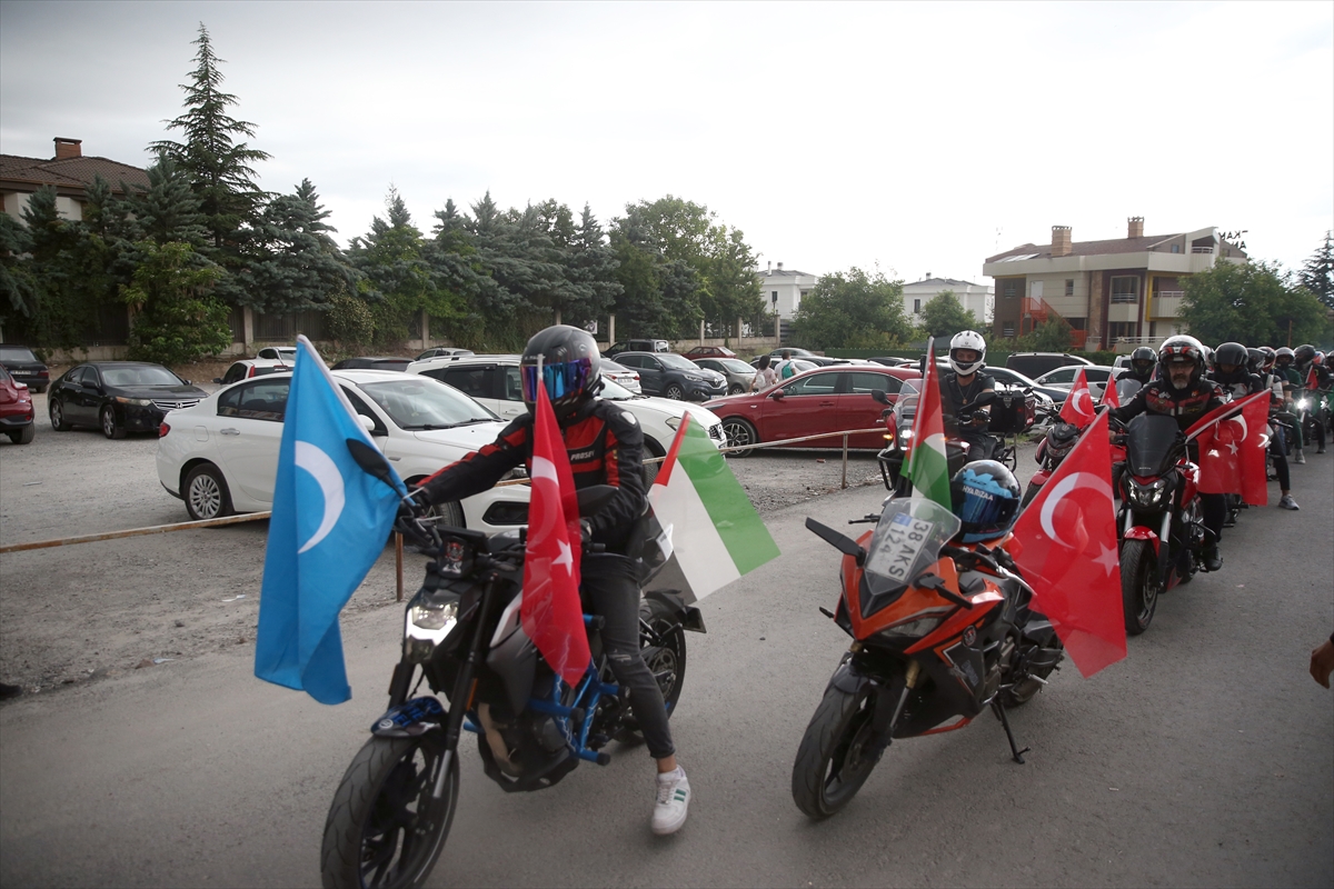 Motosiklet Grubu Gazze'ye Destek İçin Sokağa İndı