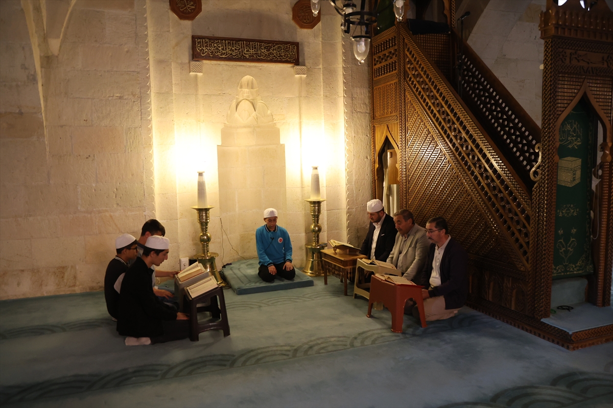 Bayburt'ta Öğrenciden Hafızlıkta Anlamlı Başarı