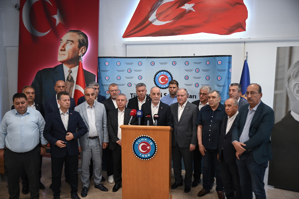 Kamu İşçilerinin Zam Görüşmeleri Çıkmazda: TÜRK-İŞ Harekete Geçti