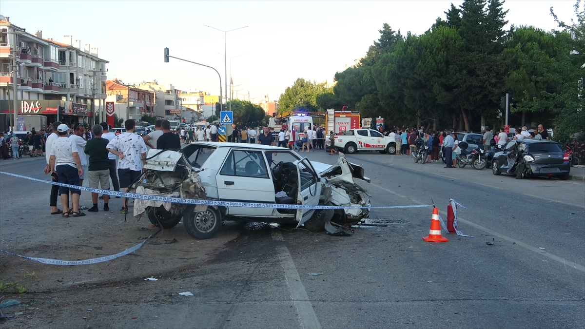 Çanakkale'de Trafik Kazası: Freni Boşalan Kamyon İle Kaos Yaşandı