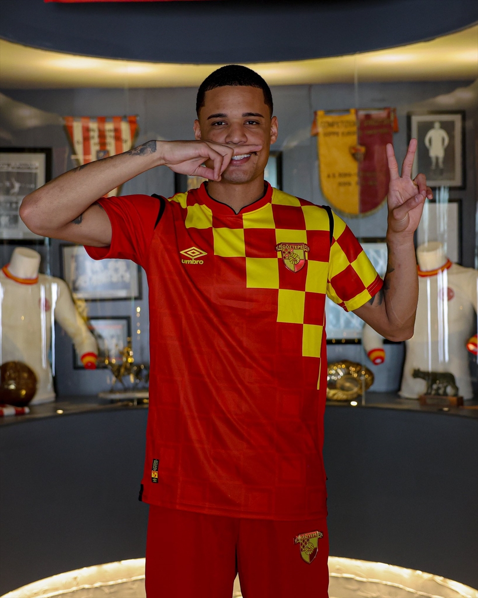 Göztepe'nin Yeni Yıldızı Janderson de Carvalho Costa İzmir'e Geldi